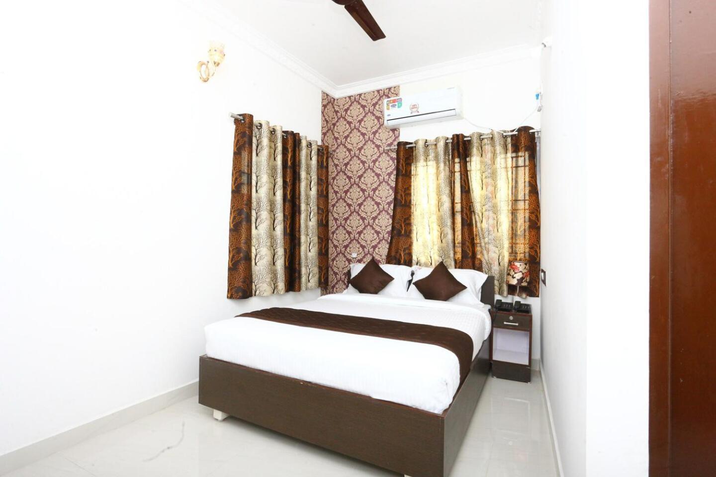 Thomas Inn Madras Buitenkant foto
